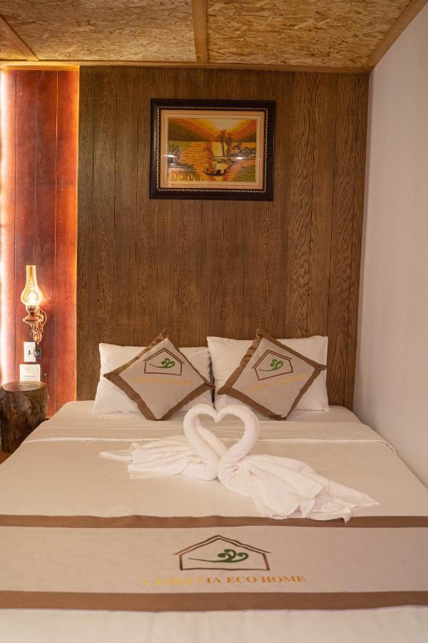 Camellia Eco Home &Tra My Restaurant Нин Бин Екстериор снимка
