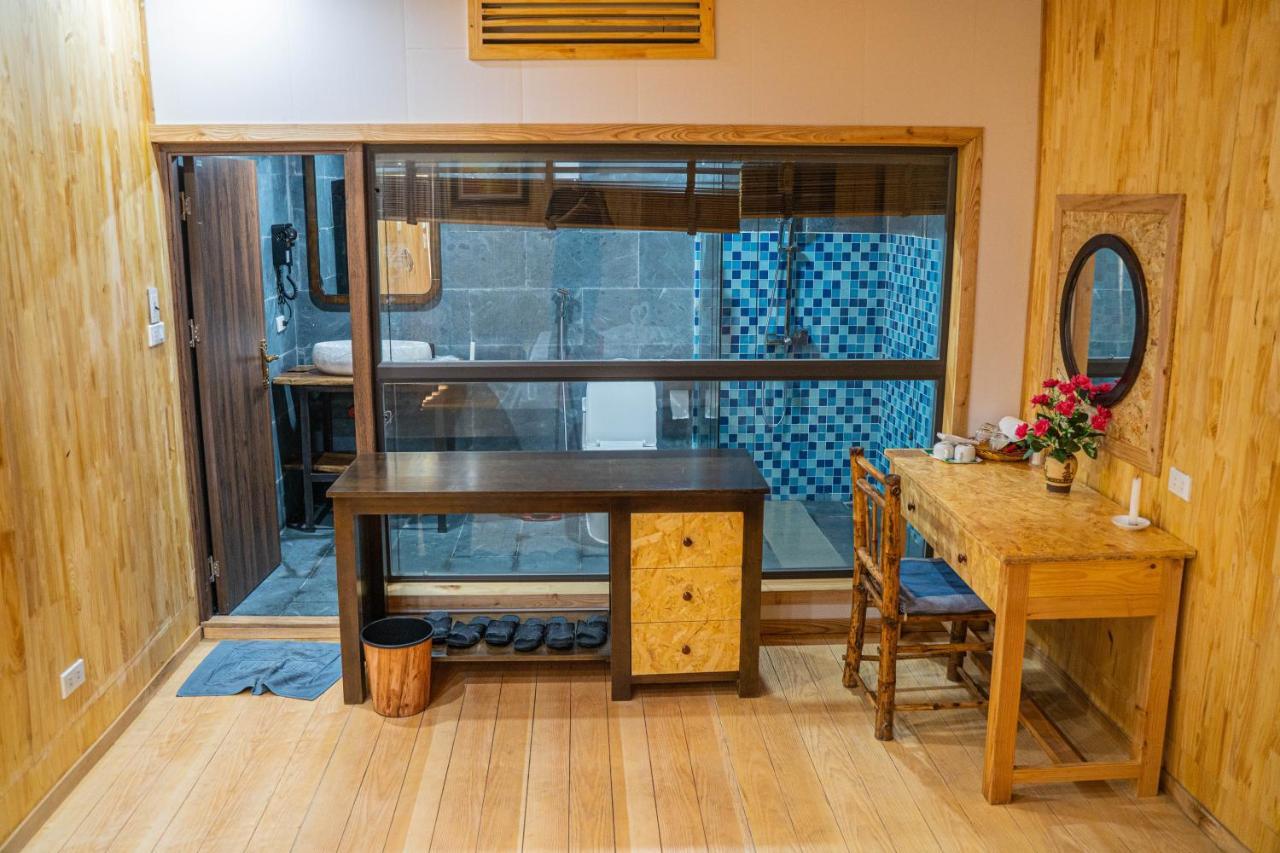 Camellia Eco Home &Tra My Restaurant Нин Бин Екстериор снимка