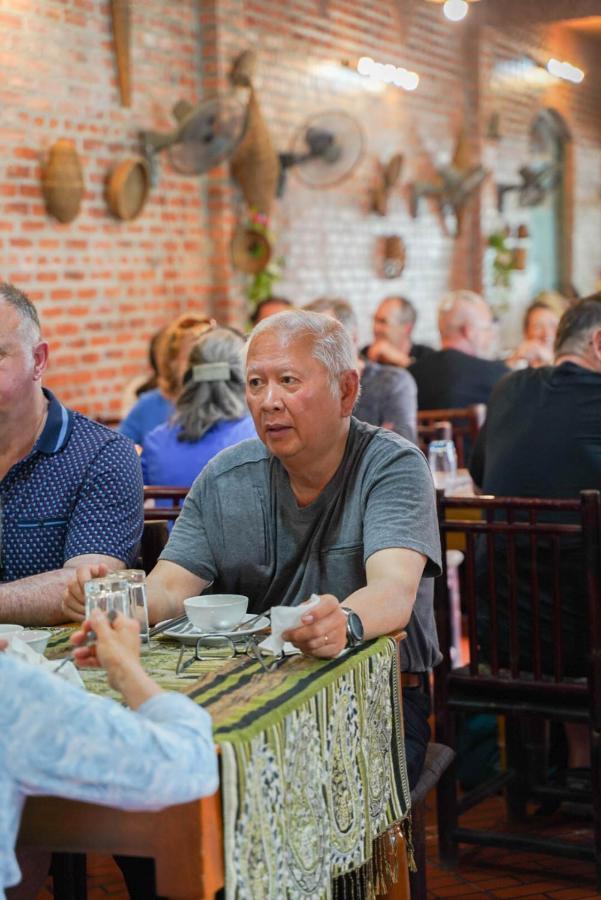 Camellia Eco Home &Tra My Restaurant Нин Бин Екстериор снимка